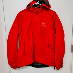 Red Arcteryx Goretex Rainjacket used